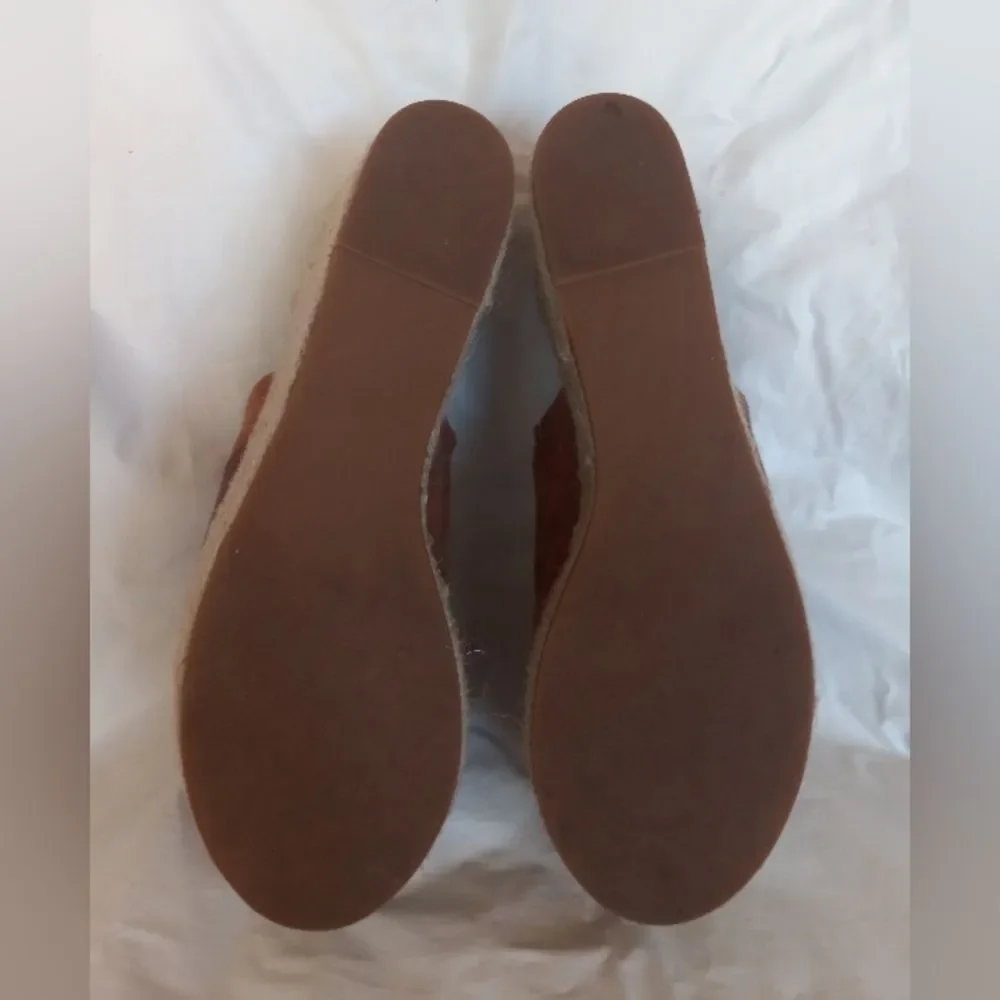 Find Platform Wedge Mules Women's Size 8.5